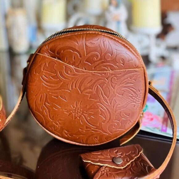 portland leather goods Handbags - 🆕Portland Leather Women Meadow Imported Goods Circle Handmade Crossbody Bag